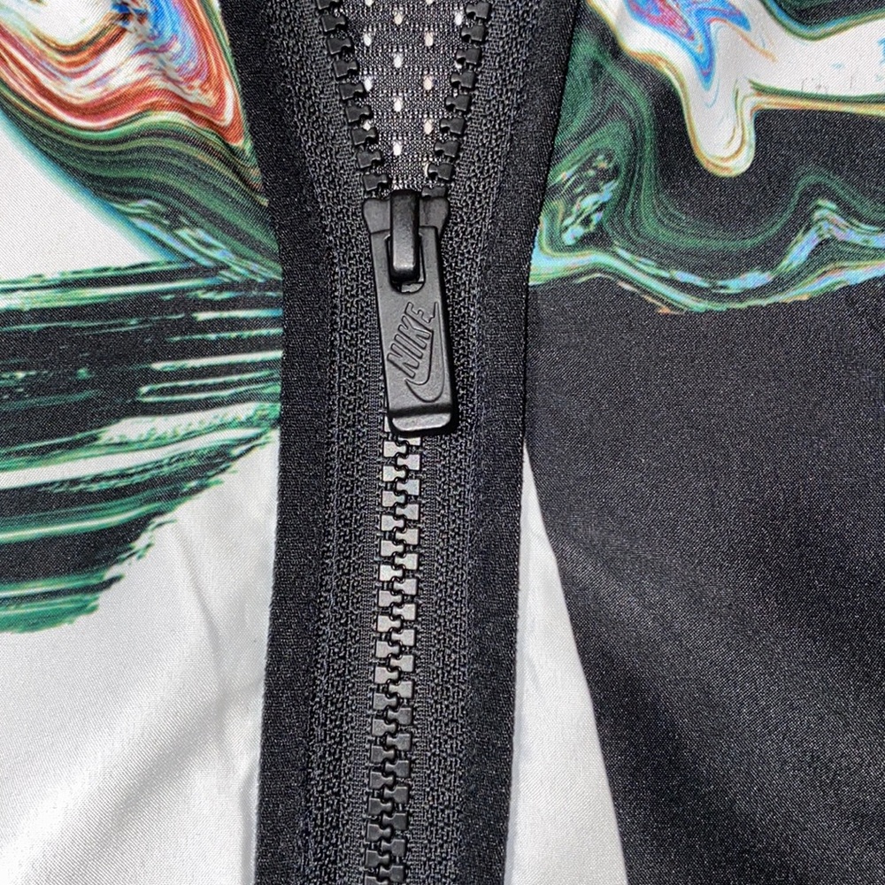 Nike Jacket - Picture 7 of 8